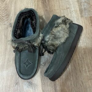 Women's Waterproof Fur-Lined Moccasin Shoes